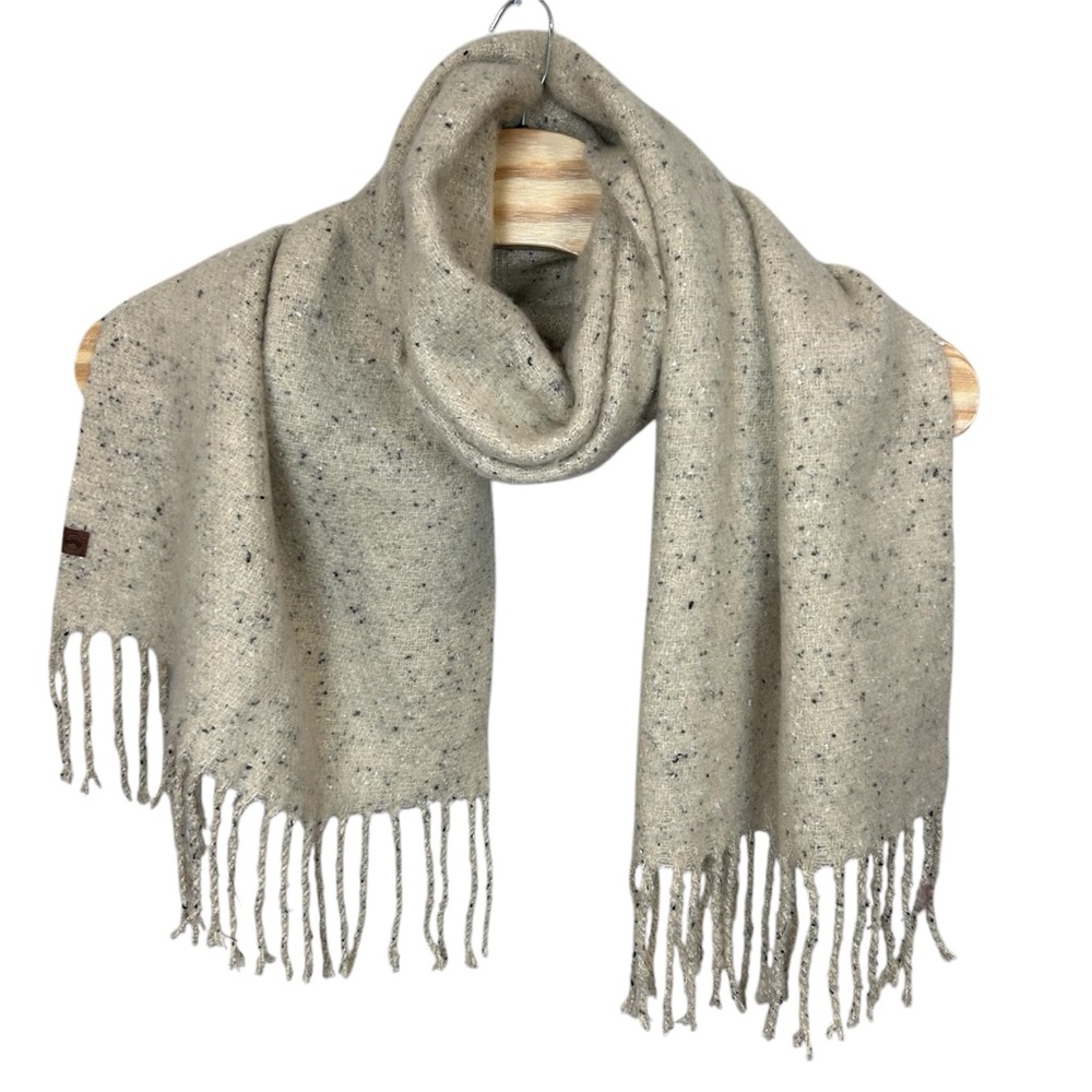 Wind‎ River Heritage Cream Speckled Fringe Scarf Cozy Neutral Wrap